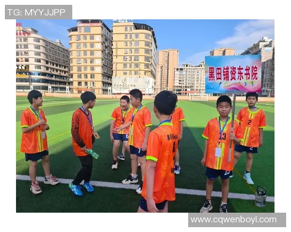 班级足球明星的风采与梦想在绿茵场上的辉煌瞬间 班级足球明星的风采与梦想在绿茵场上的辉煌瞬间