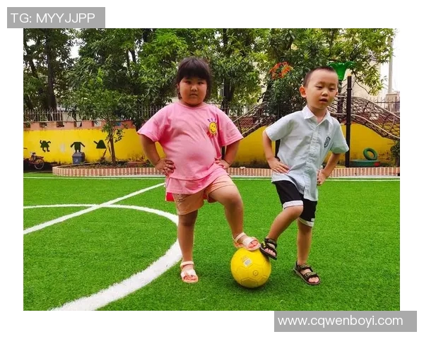 足球明星米奇的妈妈温馨瞬间大揭秘与她的成长故事分享